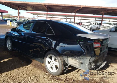 2013 Toyota Camry Se z USA, uszkodzony, nr VIN 4T1BF1FK7DU248973